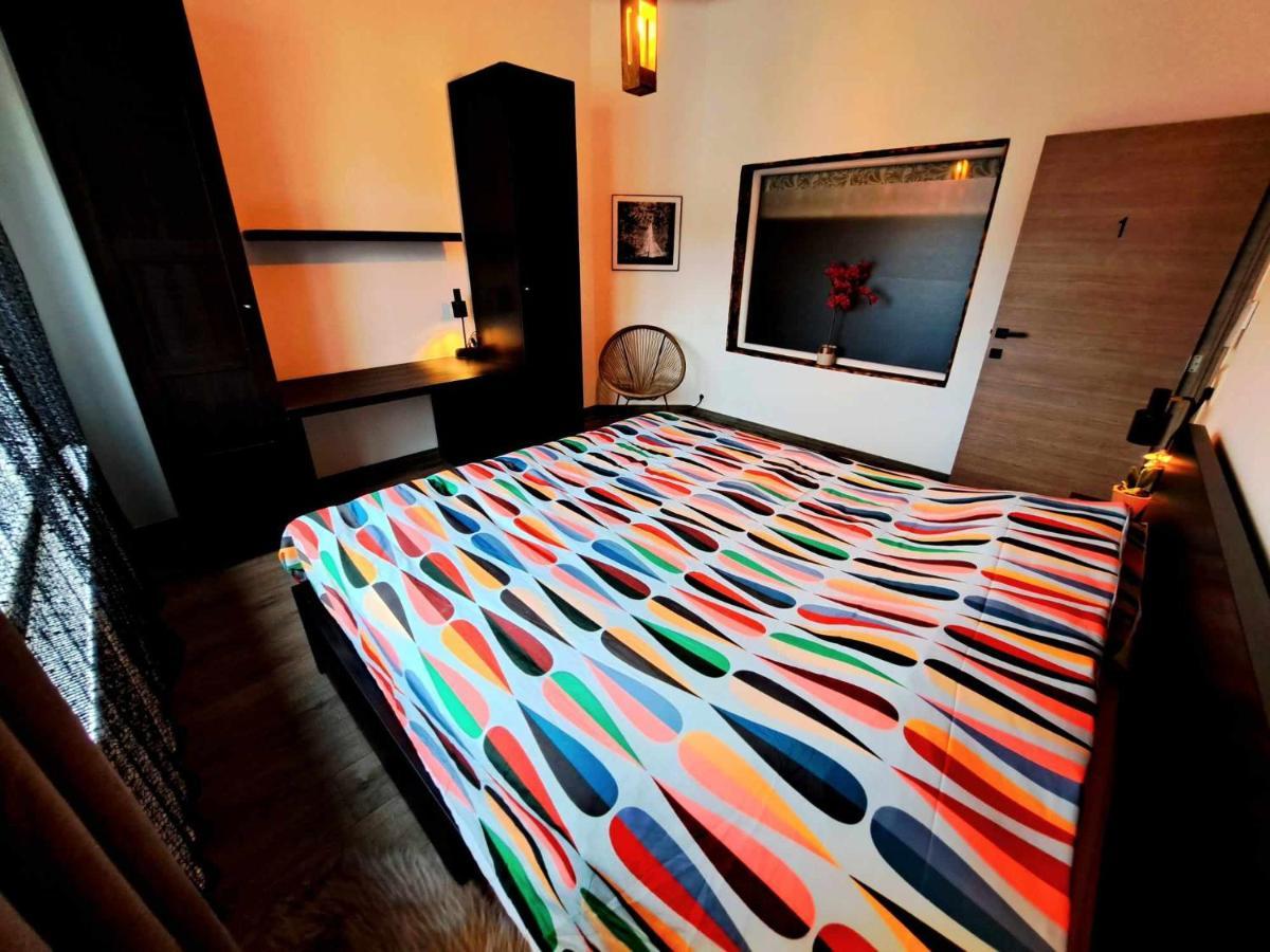 Petite Chambre Dans Une Jolie Colocation เลียจ ภายนอก รูปภาพ