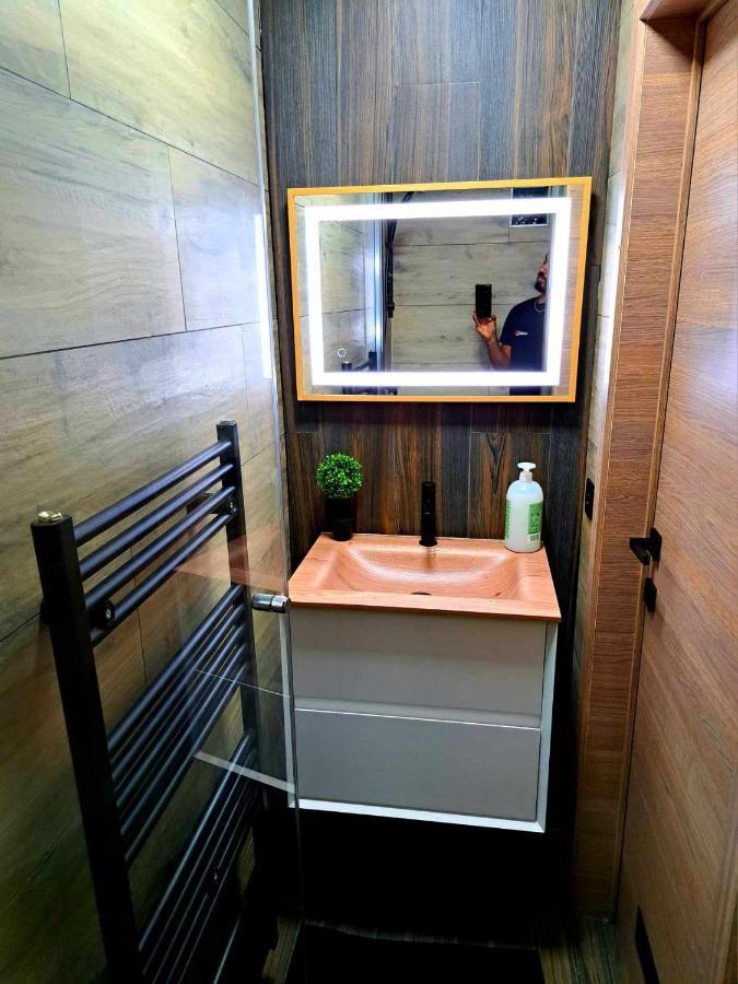 Petite Chambre Dans Une Jolie Colocation เลียจ ภายนอก รูปภาพ