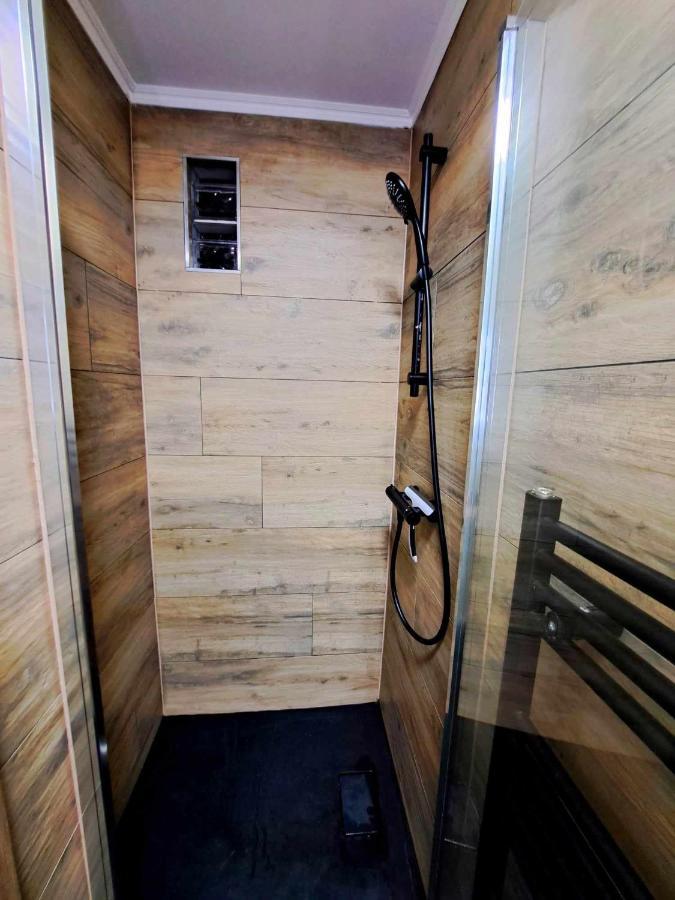 Petite Chambre Dans Une Jolie Colocation เลียจ ภายนอก รูปภาพ